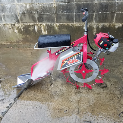 乗用溝切機ノルタン